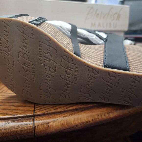 Blowfish Wedges Size 7.5 - Picture 4 of 5